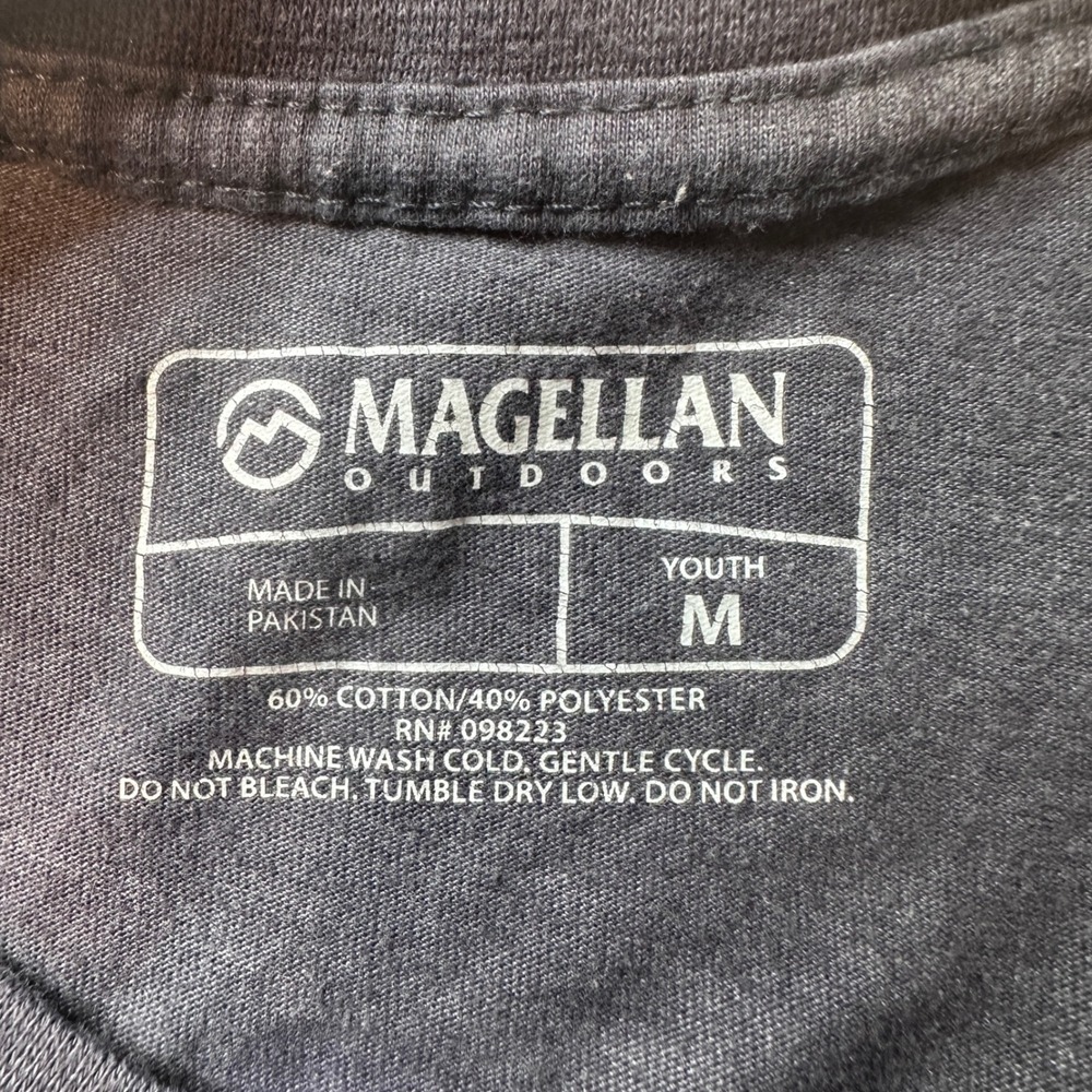 Magellan T-Shirt Kids Youth M Gray Lab Dog American Flag Sunglasses Graphic Tee - Picture 3 of 8